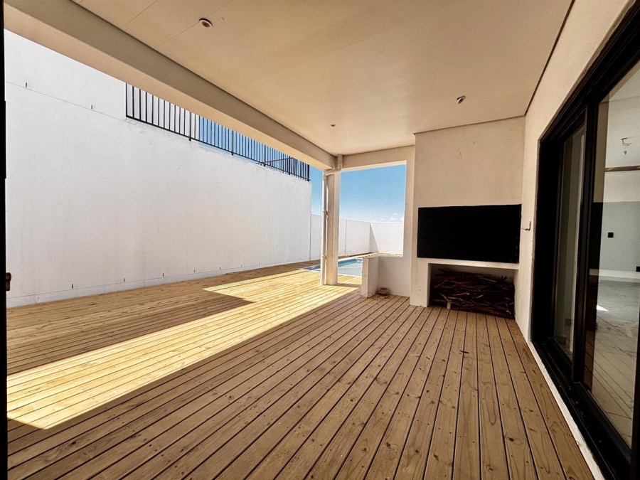 4 Bedroom Property for Sale in Sandown Western Cape